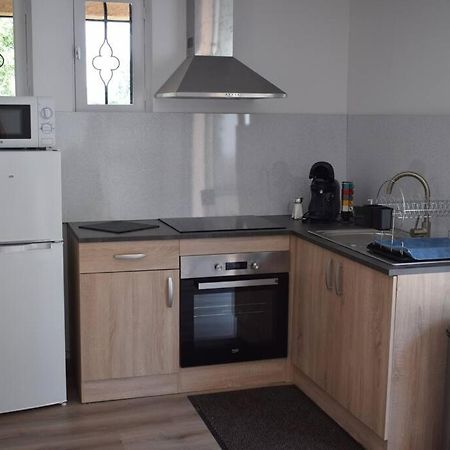 Appartement Neuf Et Independant Dans Rez-De-Villa 발로리스 외부 사진